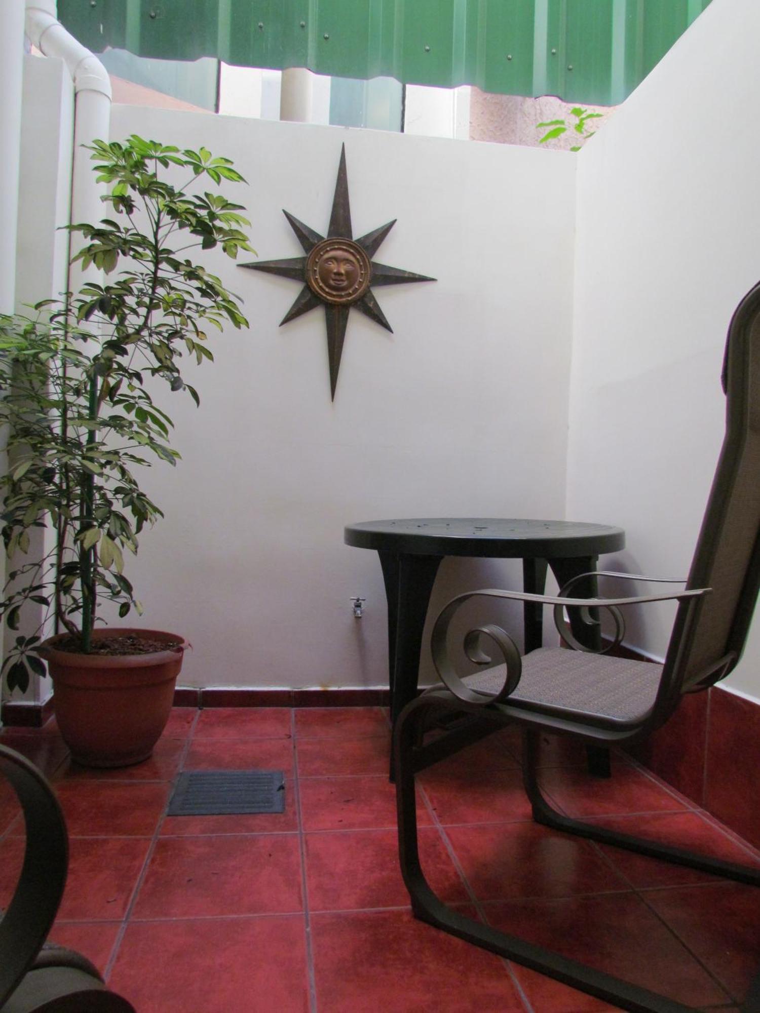 Hotel Villa Serena San Benito San Salvador Buitenkant foto