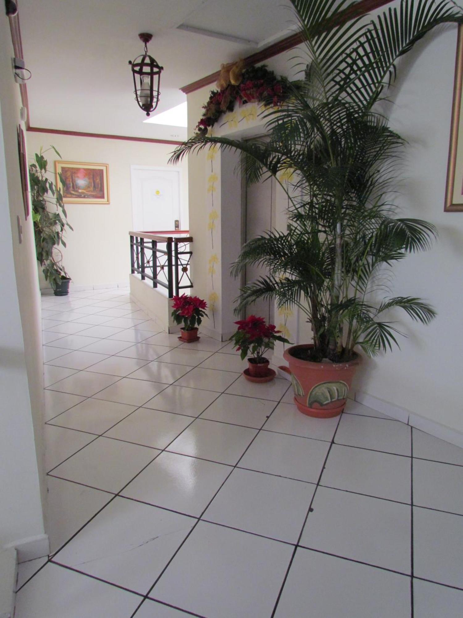 Hotel Villa Serena San Benito San Salvador Buitenkant foto